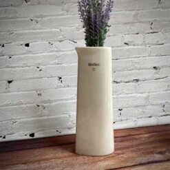 Tall Slim Blodau Heart Vase