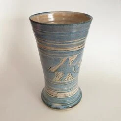 Large Vase Curves Pattern